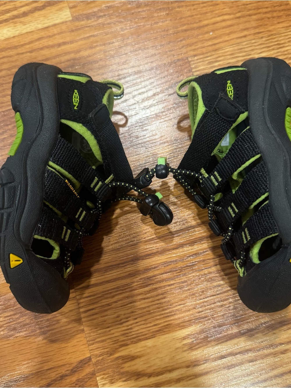 Keen Black & Lime Green Waterproof Sandals - Picture 3 of 6